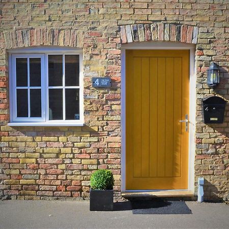The Old Bottle Store - 2 Double Bedrooms, 2 Bathrooms, St Ives, Cambridgeshire Сент-Айвс Экстерьер фото