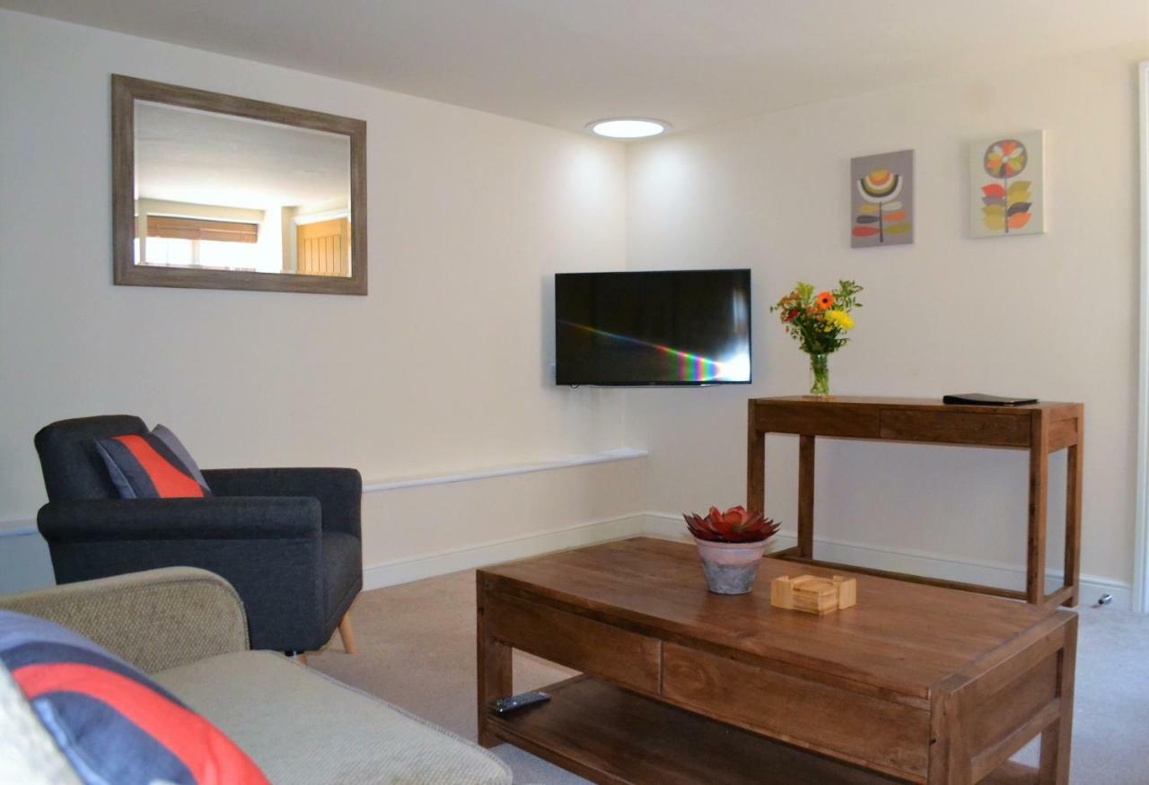 The Old Bottle Store - 2 Double Bedrooms, 2 Bathrooms, St Ives, Cambridgeshire Сент-Айвс Экстерьер фото